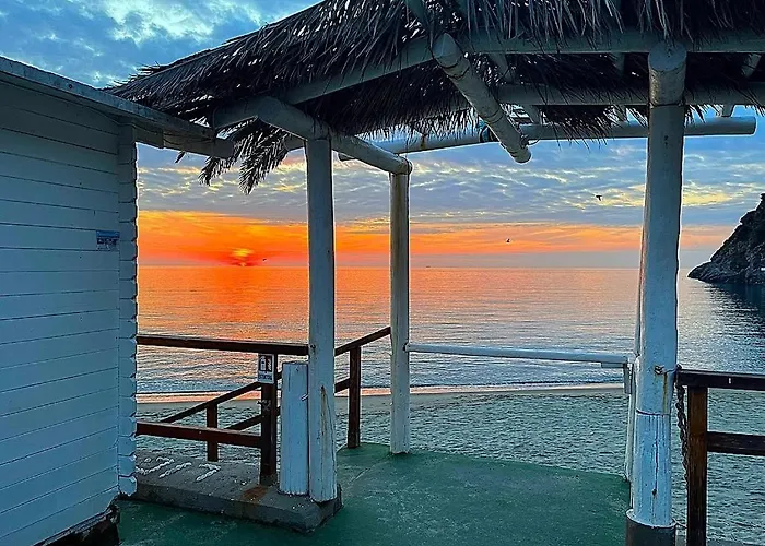 Kalos - Tra Il E Il Mare * Ischia